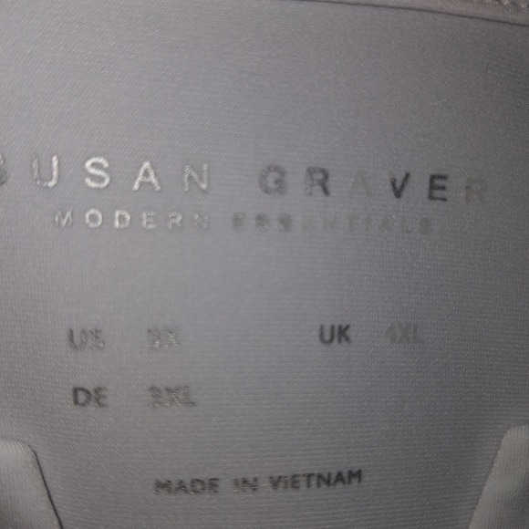 Susan Graver Top Womens‎ 3X White Modern Essentials Liquid Knit V-Neck Tunic - Picture 3 of 9